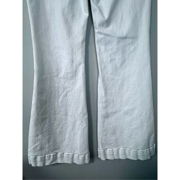 RISEN High Rise Long Tall Front Patch Pocket White Denim Flare Jeans Size 32 x 3 - Picture 7 of 15